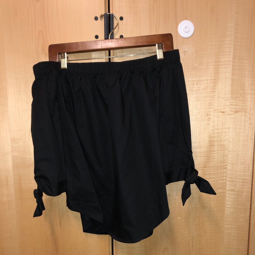 Black Off-the-Shoulder Long Sleeve Top